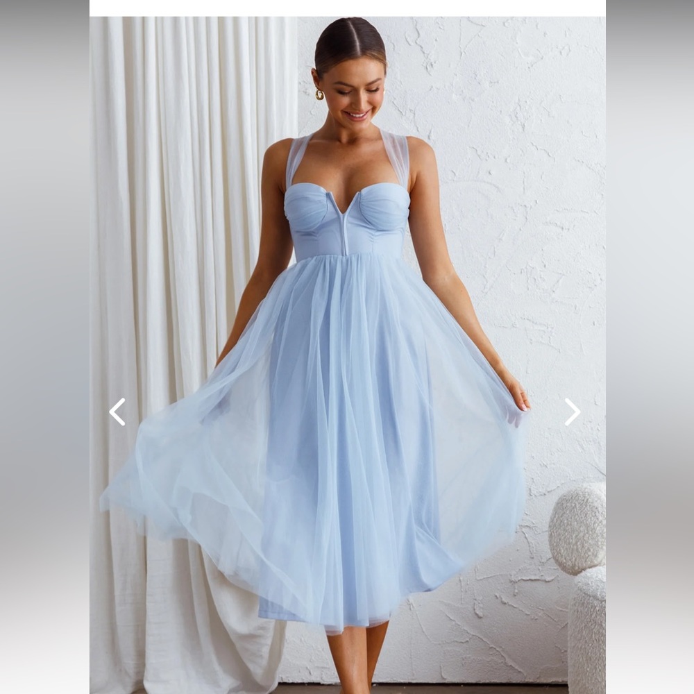 Brand New Surreal Lace-Up Back Tulle Midi Dress Blue
